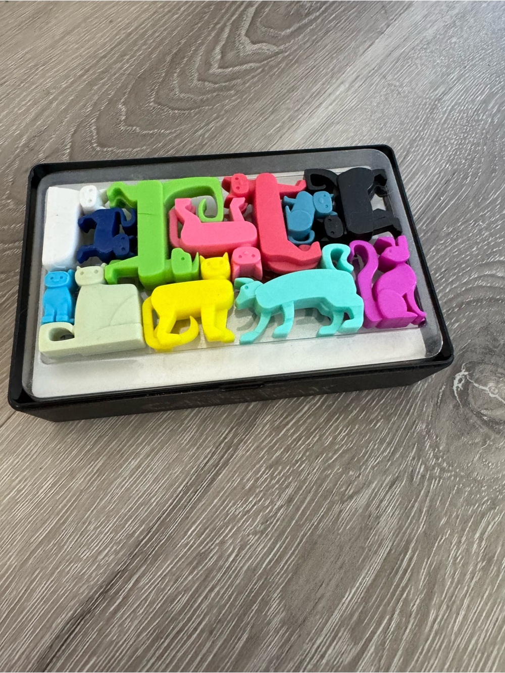 Cat puzzle game
